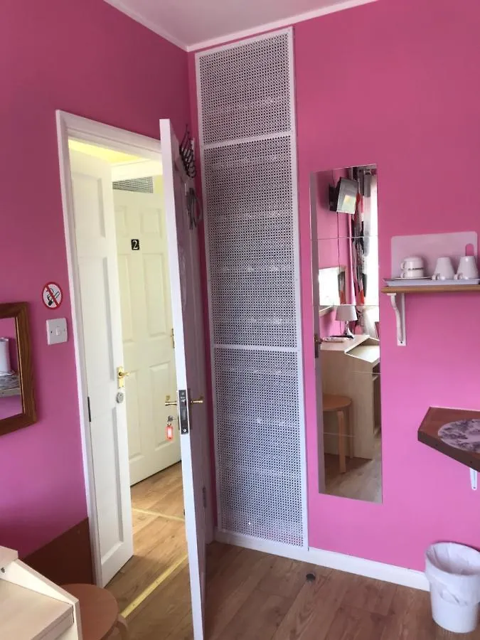 Becontreelodge Dagenham Apartment